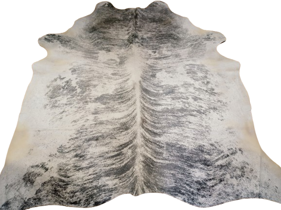 Naturalna skóra bydlęca 245x225 cm rozłożona w dużym salonie - TYGRYS - dekoracyjneskory.pl