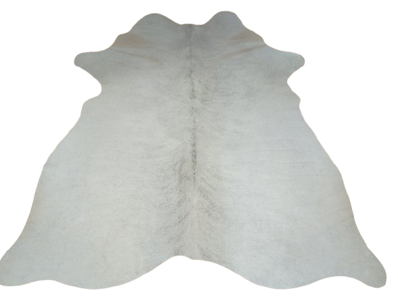 Naturalna skóra bydlęca KREMOWO-SZARA 160x135 cm rozłożona w dużym salonie  - dekoracyjneskory.pl